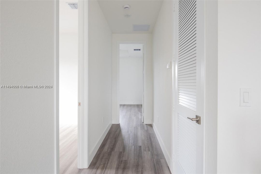 Recently Rented: $6,900 (4 beds, 3 baths, 2378 Square Feet)