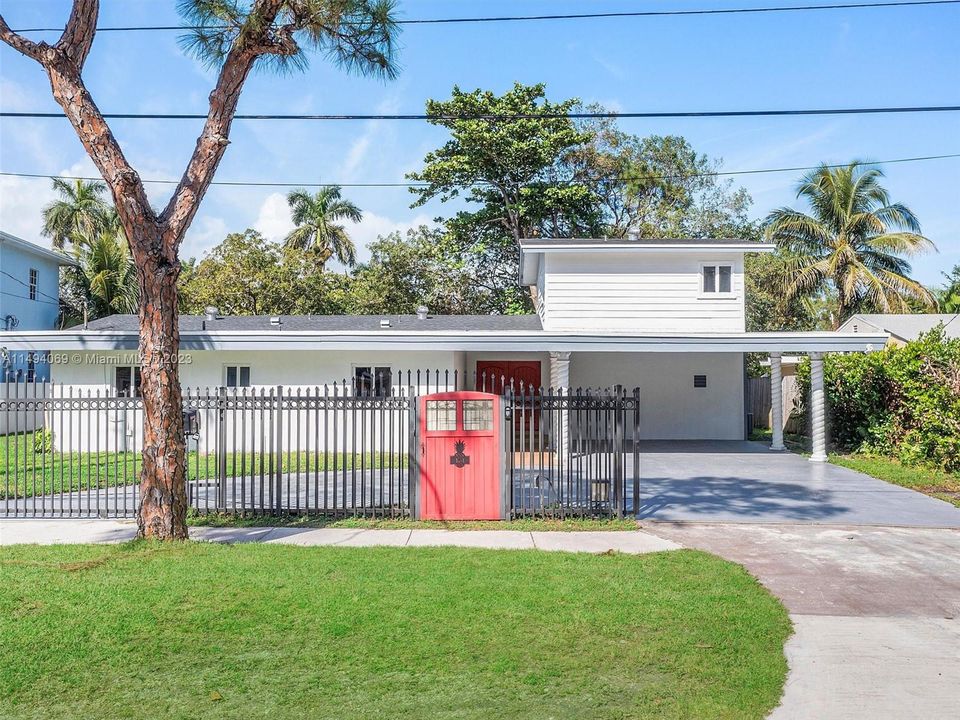 Large Circular Driveway
