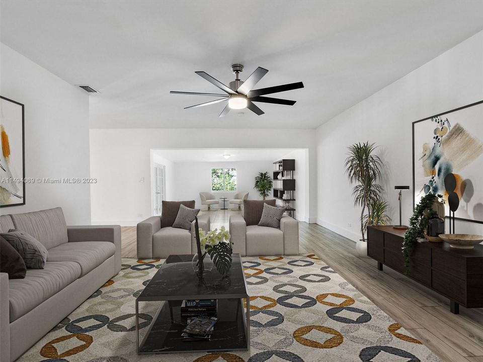Large Living Room Perfect for Entertaining!  37 x 14