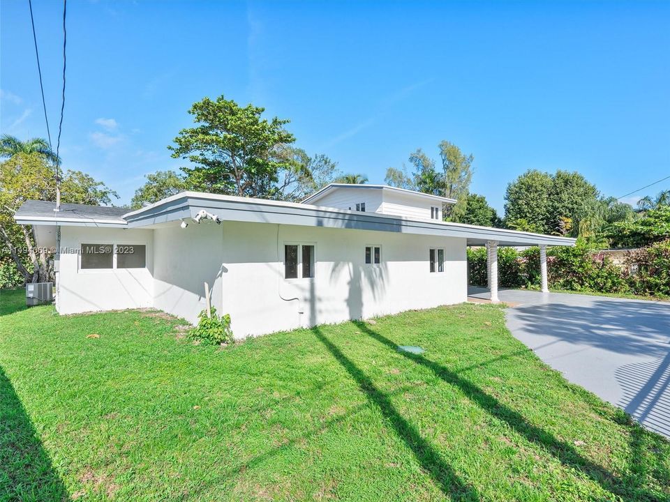 Recently Sold: $750,000 (5 beds, 4 baths, 2962 Square Feet)