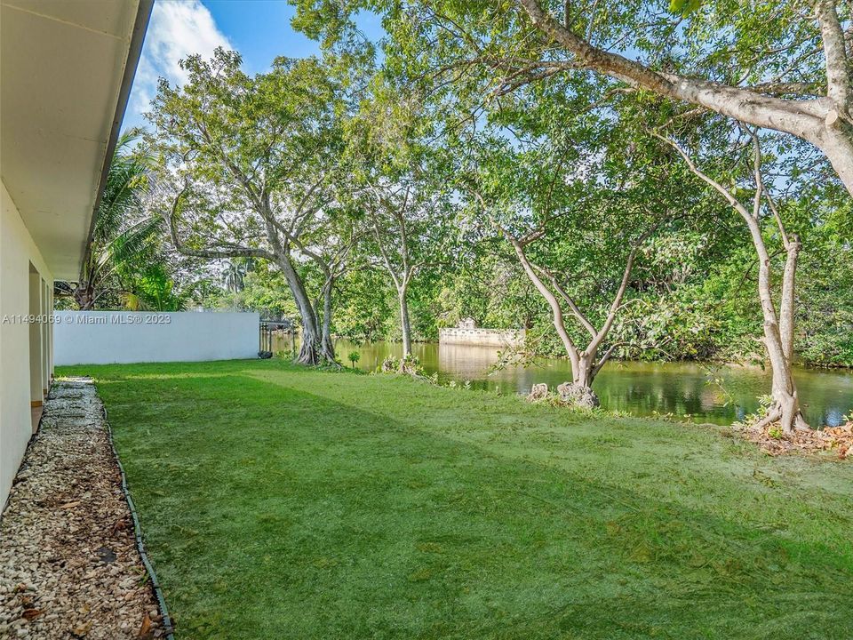 Large Back Yard on the Canal
