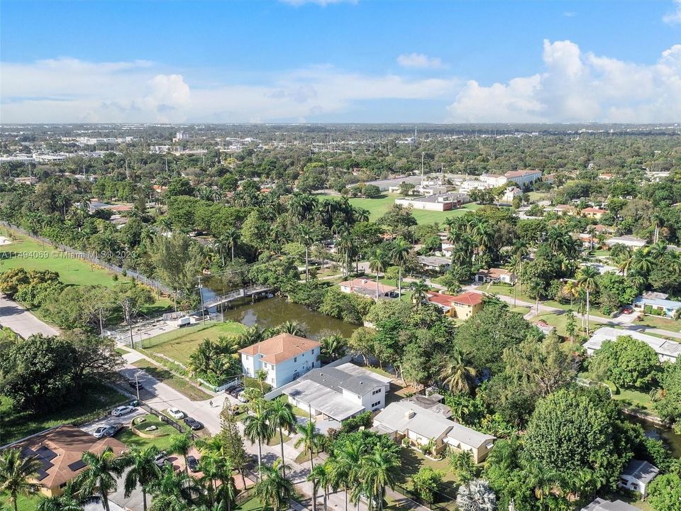 Recently Sold: $750,000 (5 beds, 4 baths, 2962 Square Feet)