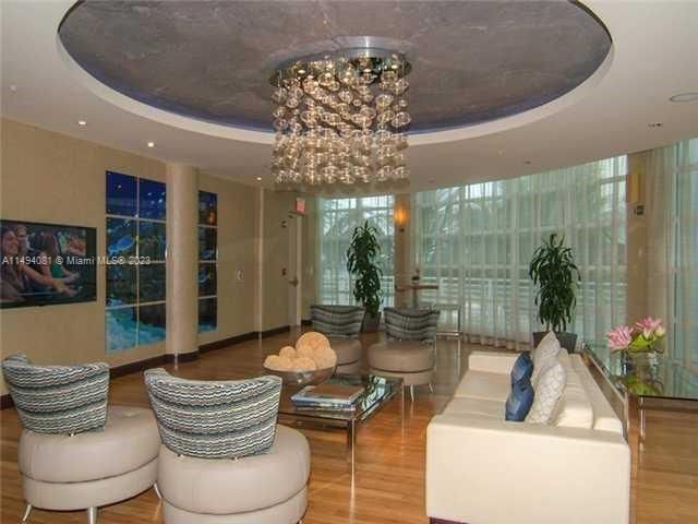 Недавно арендовано: $3,200 (1 спален, 2 ванн, 1006 Квадратных фут)