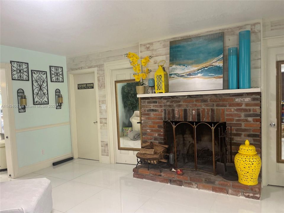 En Venta: $1,950,000 (5 camas, 4 baños, 5260 Pies cuadrados)