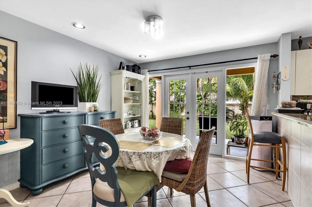 Recently Sold: $490,000 (3 beds, 2 baths, 1500 Square Feet)