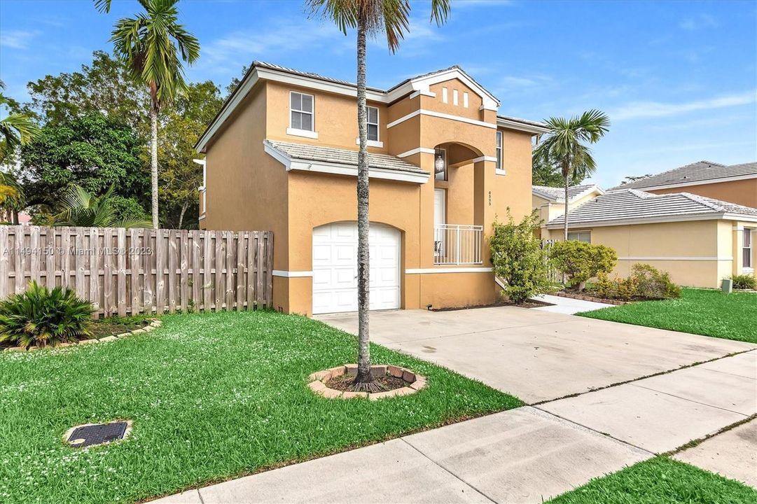 Recently Sold: $490,000 (3 beds, 2 baths, 1500 Square Feet)