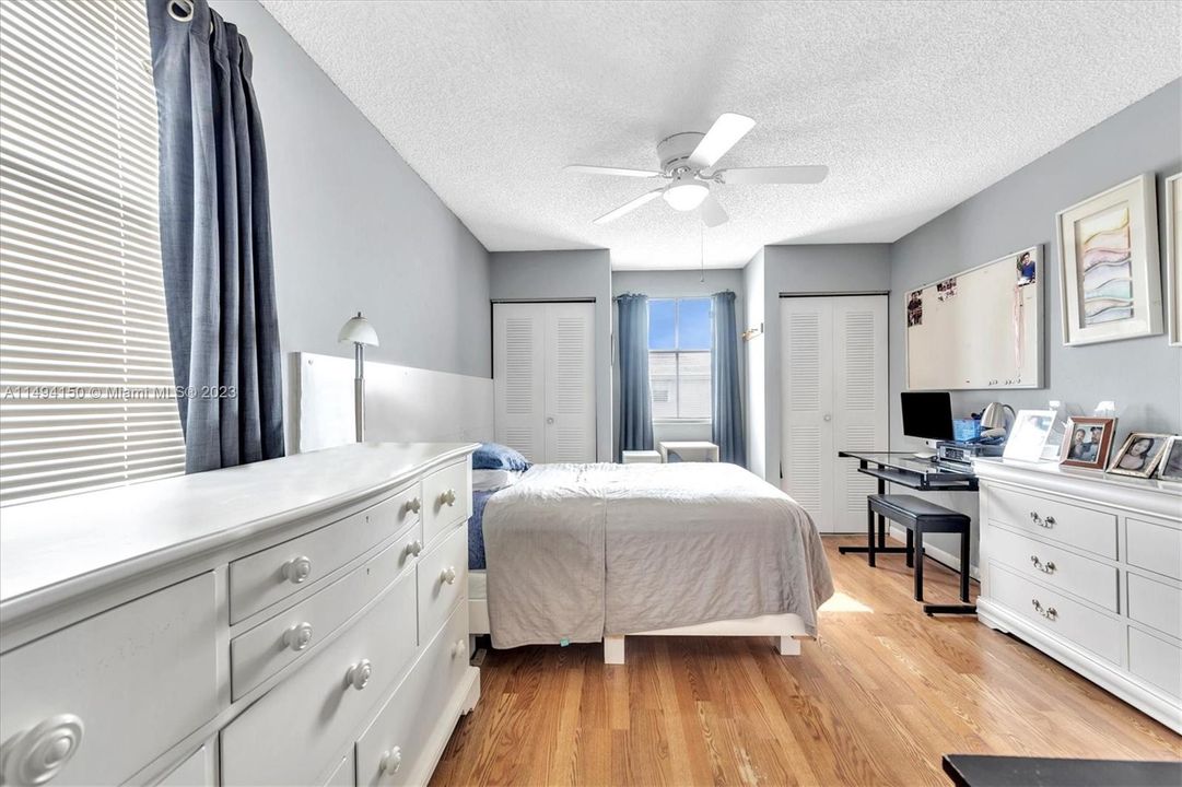 Recently Sold: $490,000 (3 beds, 2 baths, 1500 Square Feet)