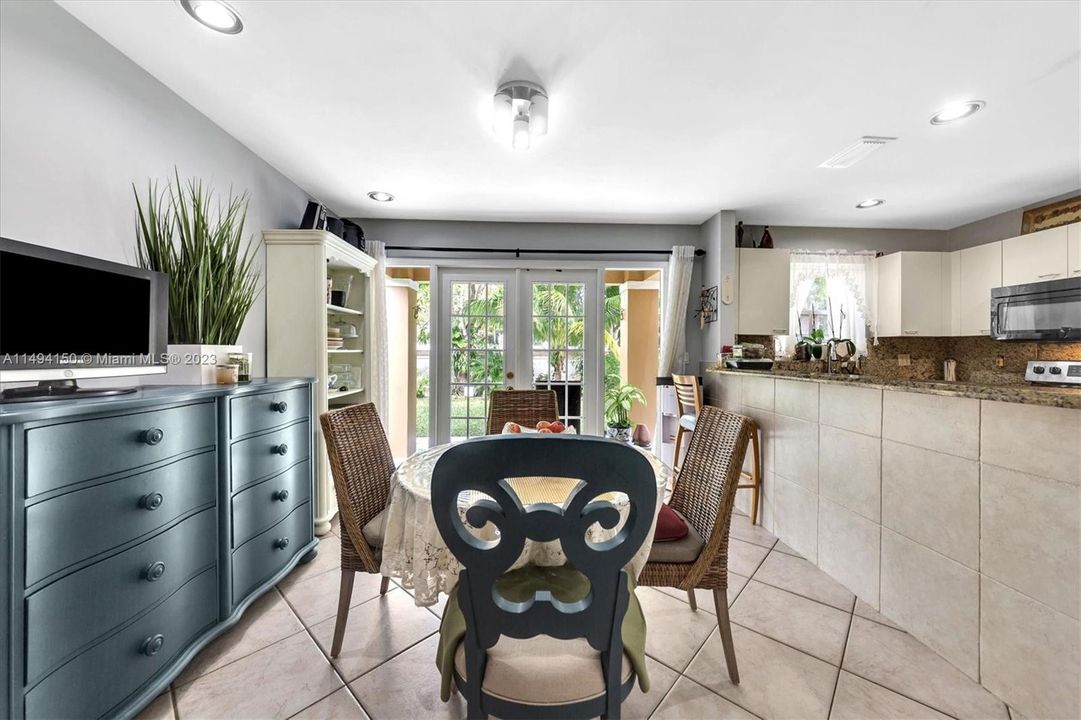 Recently Sold: $490,000 (3 beds, 2 baths, 1500 Square Feet)