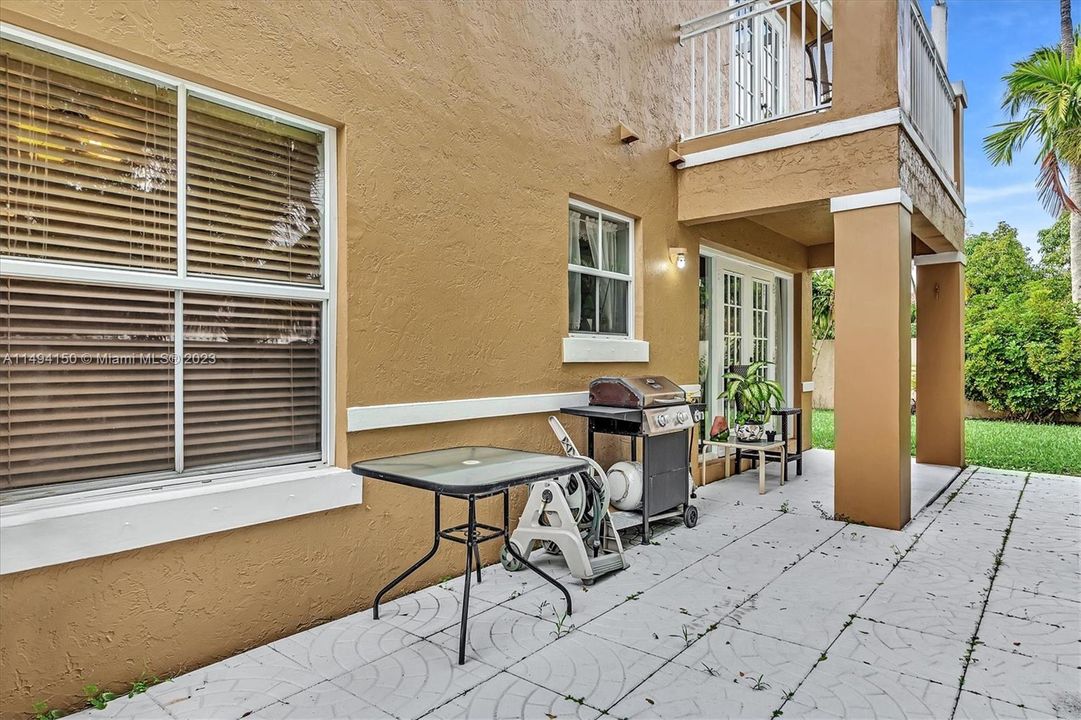 Recently Sold: $490,000 (3 beds, 2 baths, 1500 Square Feet)