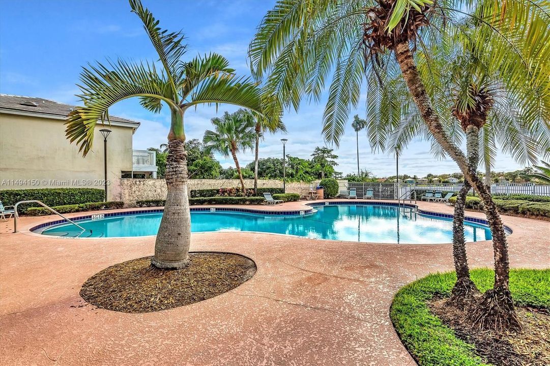 Recently Sold: $490,000 (3 beds, 2 baths, 1500 Square Feet)