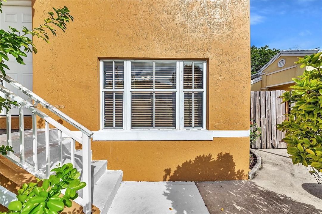 Recently Sold: $490,000 (3 beds, 2 baths, 1500 Square Feet)