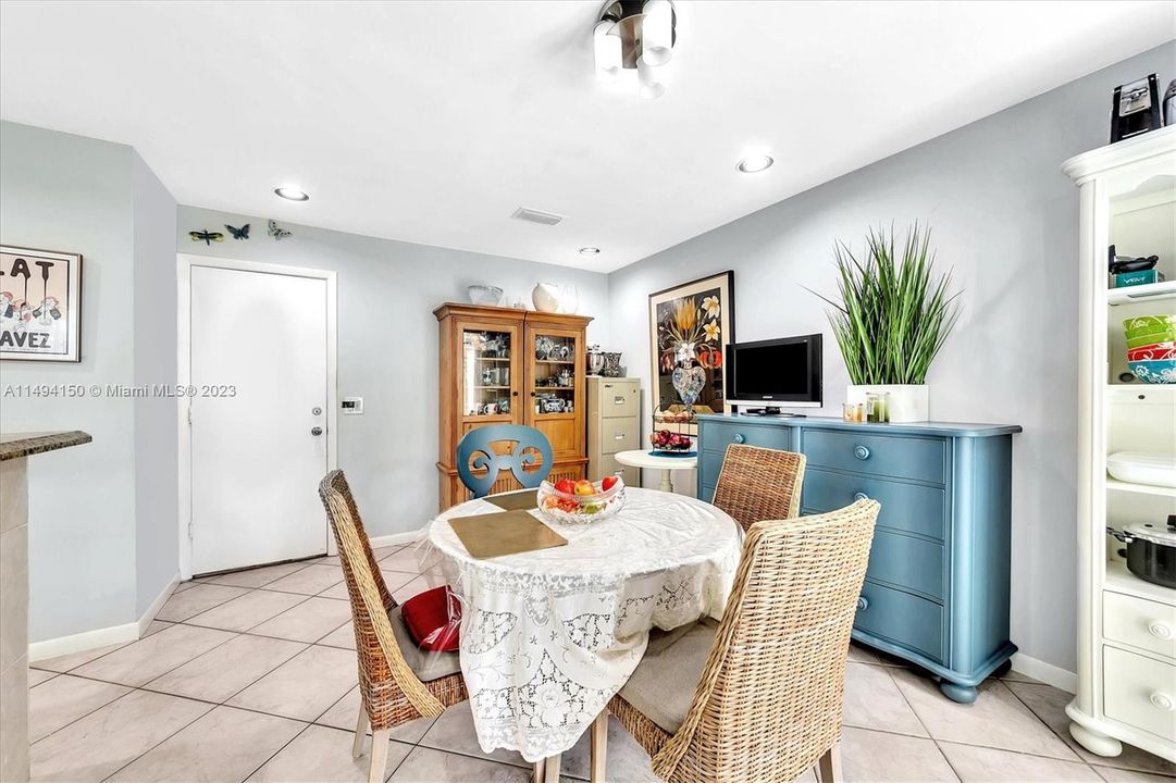 Recently Sold: $490,000 (3 beds, 2 baths, 1500 Square Feet)