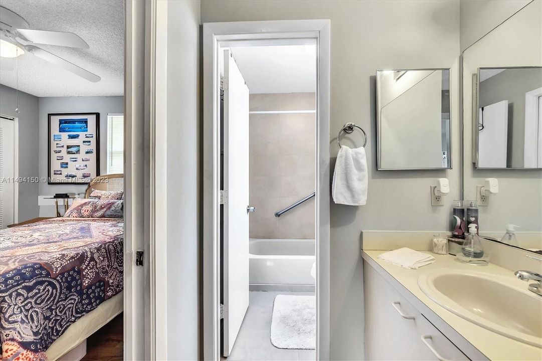 Recently Sold: $490,000 (3 beds, 2 baths, 1500 Square Feet)