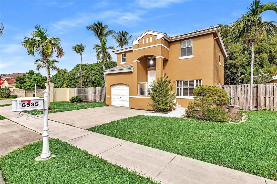 Recently Sold: $490,000 (3 beds, 2 baths, 1500 Square Feet)