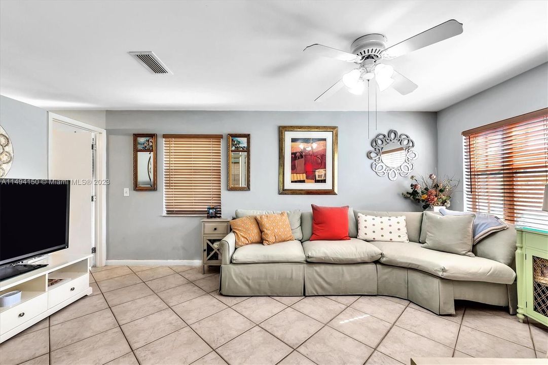 Recently Sold: $490,000 (3 beds, 2 baths, 1500 Square Feet)