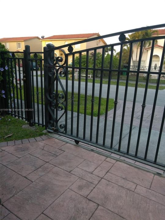 Recently Sold: $625,000 (4 beds, 2 baths, 0 Square Feet)