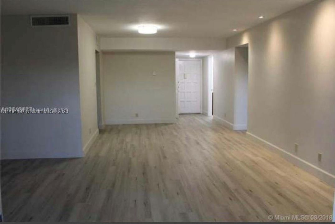 Recently Sold: $107,000 (1 beds, 1 baths, 1000 Square Feet)