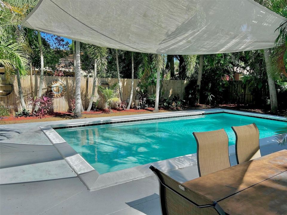 最近售出: $699,000 (3 贝兹, 2 浴室, 1766 平方英尺)