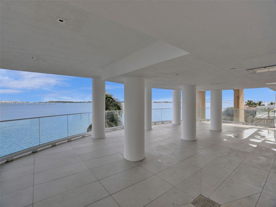 Недавно продано: $379,900 (1 спален, 1 ванн, 708 Квадратных фут)