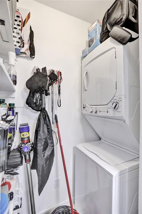 Недавно продано: $379,900 (1 спален, 1 ванн, 708 Квадратных фут)