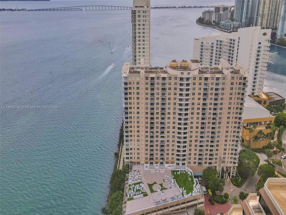 Недавно продано: $379,900 (1 спален, 1 ванн, 708 Квадратных фут)