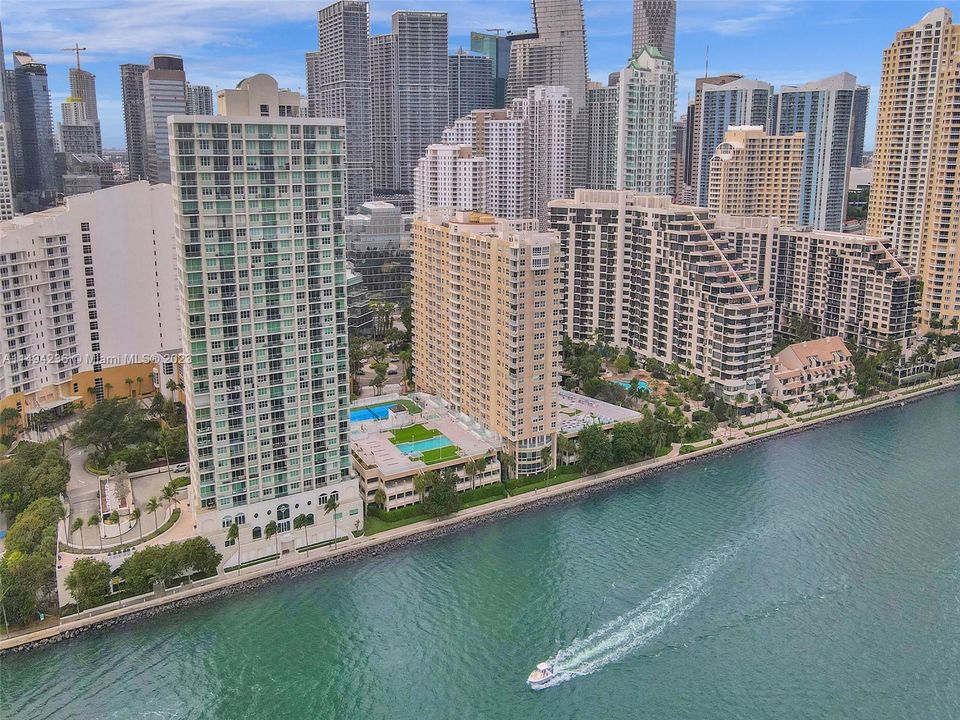 Недавно продано: $379,900 (1 спален, 1 ванн, 708 Квадратных фут)