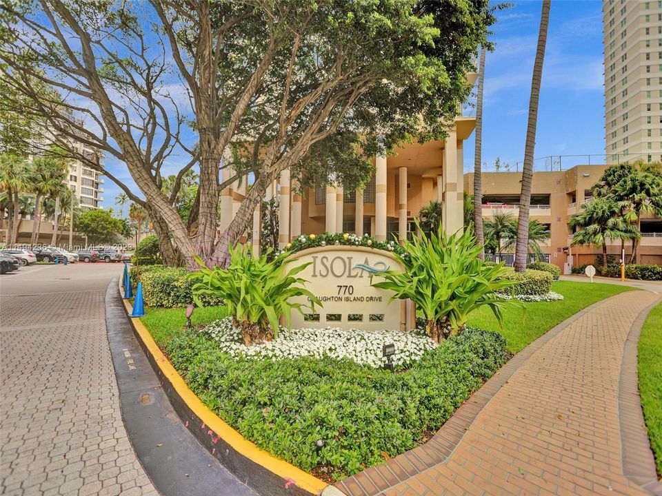 Недавно продано: $379,900 (1 спален, 1 ванн, 708 Квадратных фут)