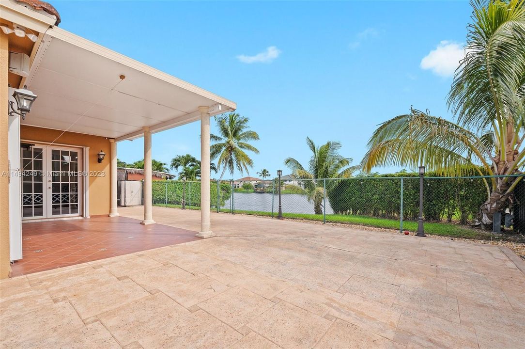 最近售出: $750,000 (4 贝兹, 2 浴室, 1871 平方英尺)