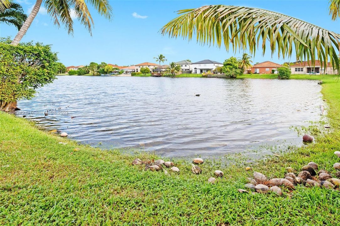 最近售出: $750,000 (4 贝兹, 2 浴室, 1871 平方英尺)