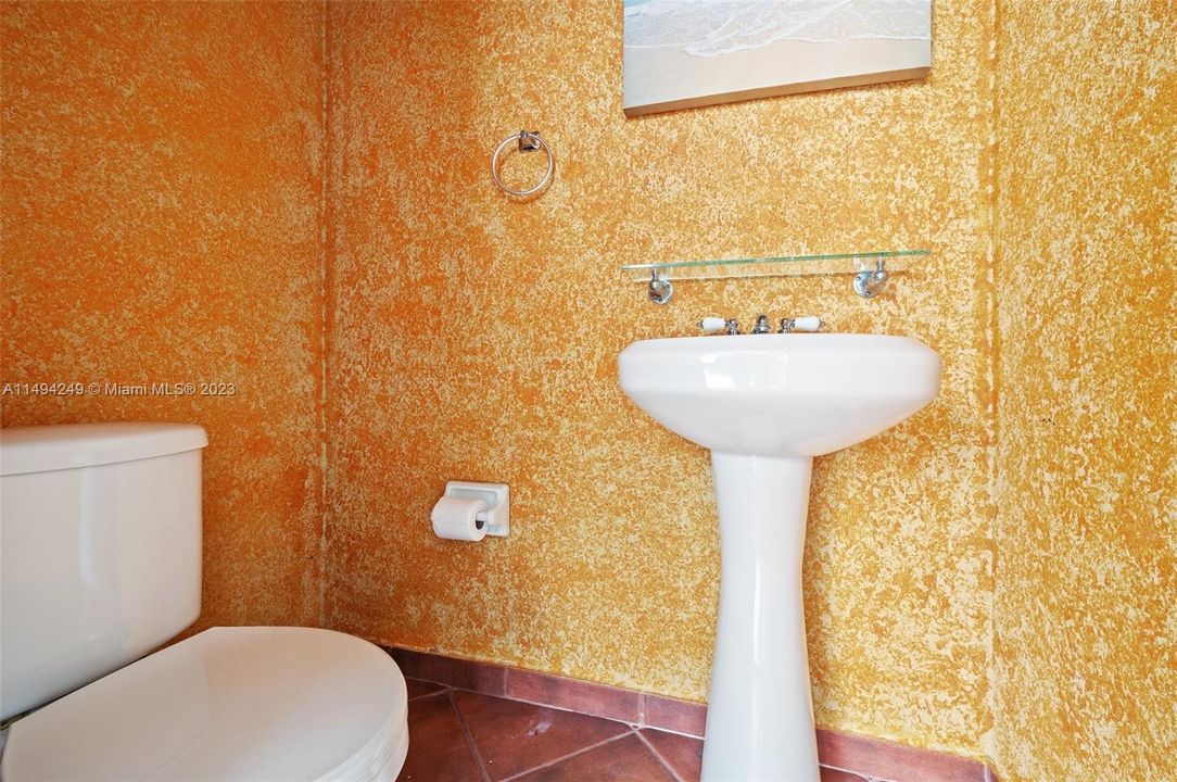 最近售出: $750,000 (4 贝兹, 2 浴室, 1871 平方英尺)