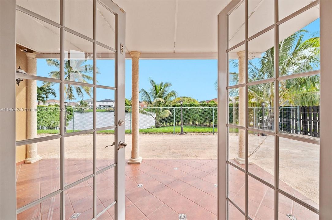 最近售出: $750,000 (4 贝兹, 2 浴室, 1871 平方英尺)