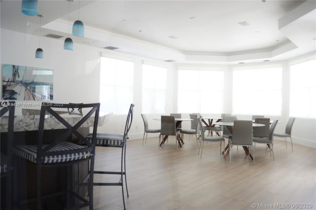 Недавно арендовано: $3,000 (2 спален, 2 ванн, 1077 Квадратных фут)