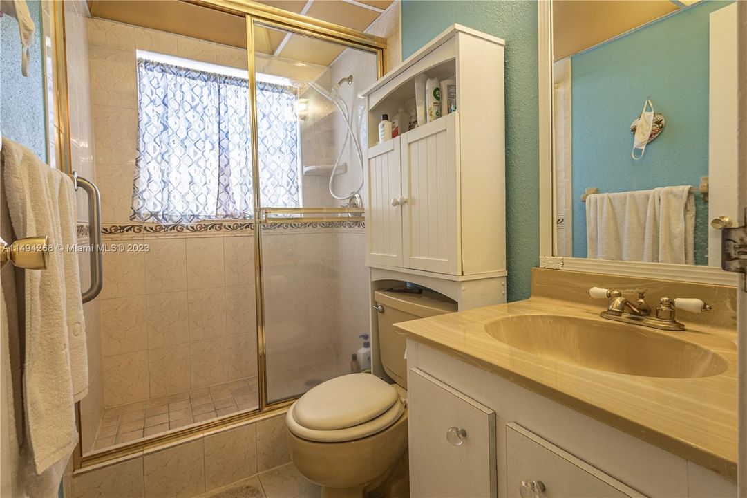 Recently Sold: $139,500 (2 beds, 2 baths, 930 Square Feet)