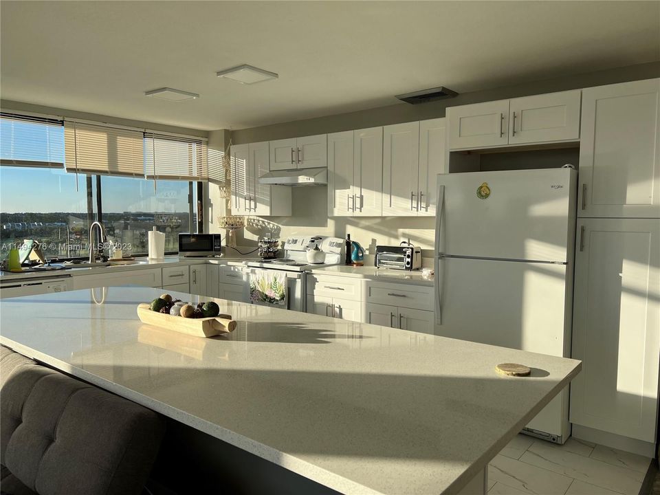 Recently Rented: $1,950 (2 beds, 2 baths, 1194 Square Feet)