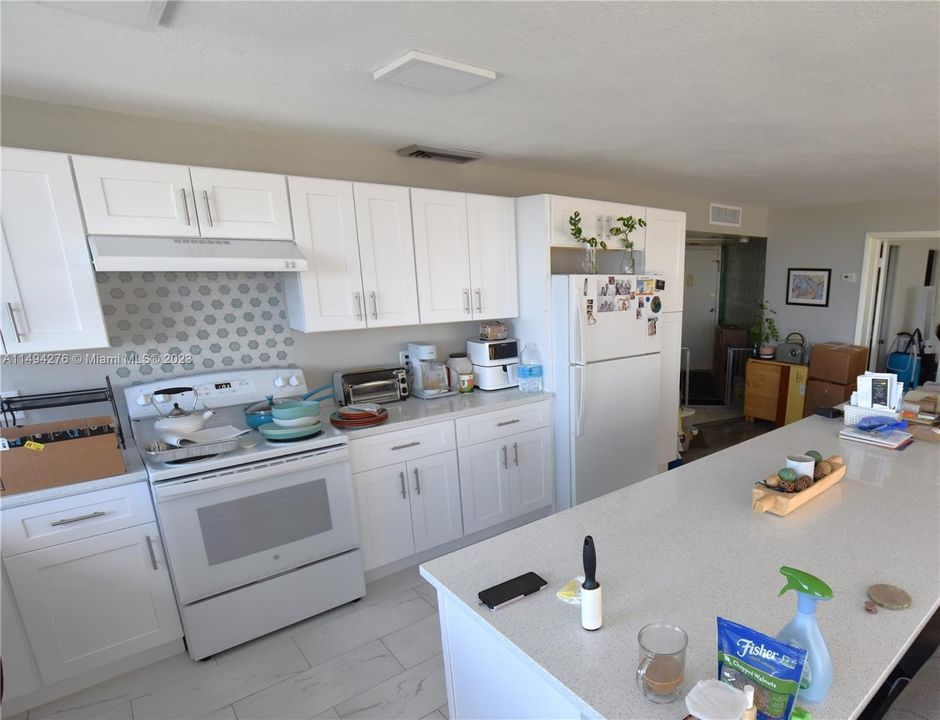 Recently Rented: $1,950 (2 beds, 2 baths, 1194 Square Feet)