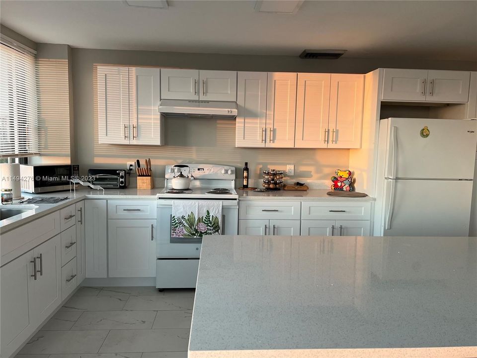 Recently Rented: $1,950 (2 beds, 2 baths, 1194 Square Feet)