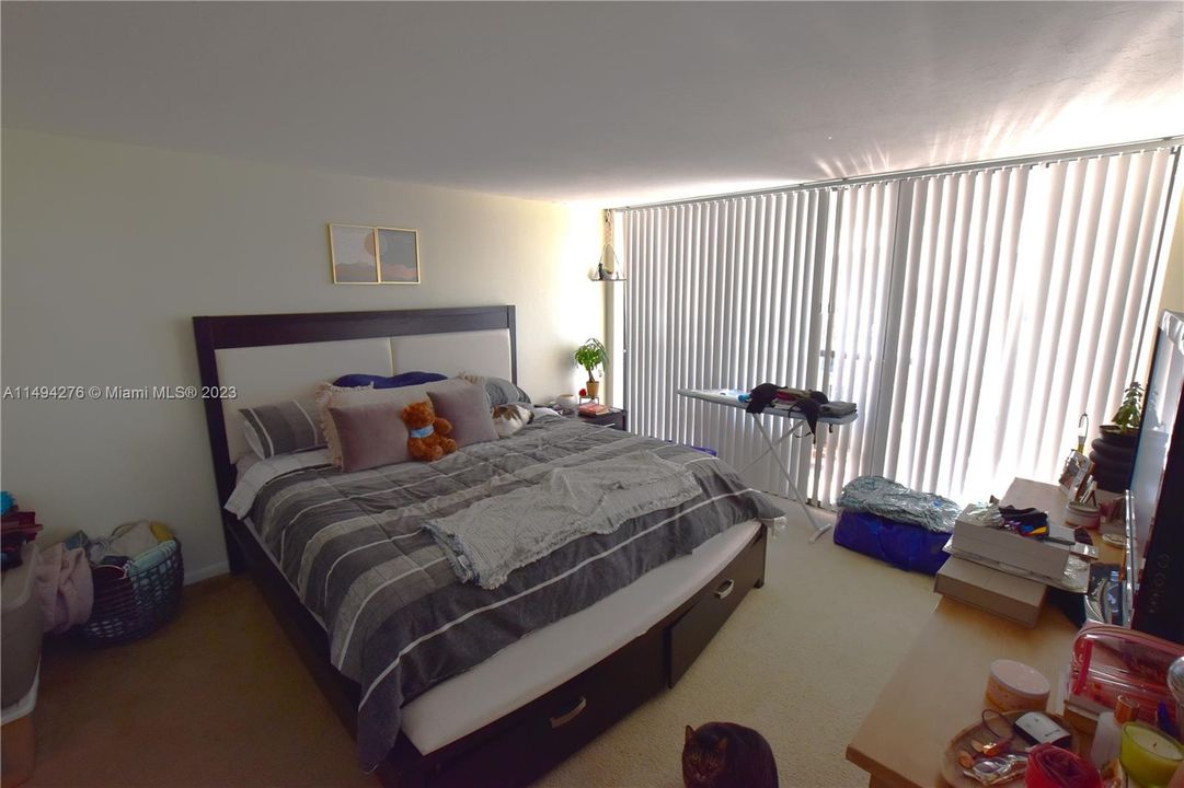 Recently Rented: $1,950 (2 beds, 2 baths, 1194 Square Feet)