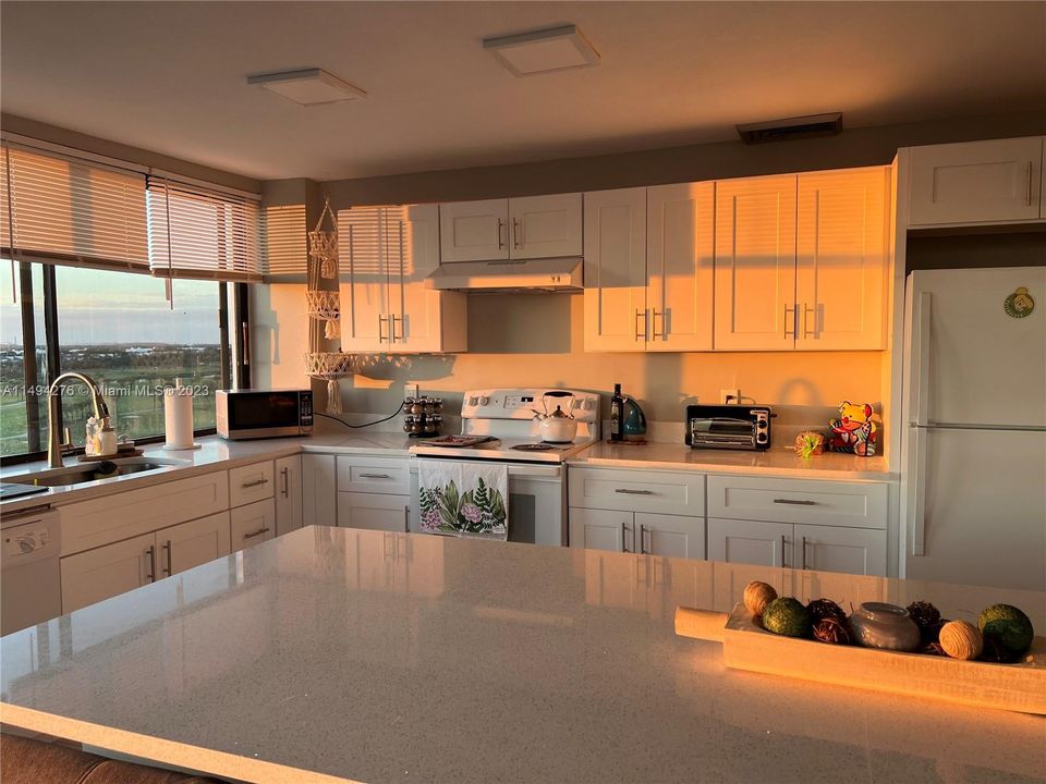 Recently Rented: $1,950 (2 beds, 2 baths, 1194 Square Feet)