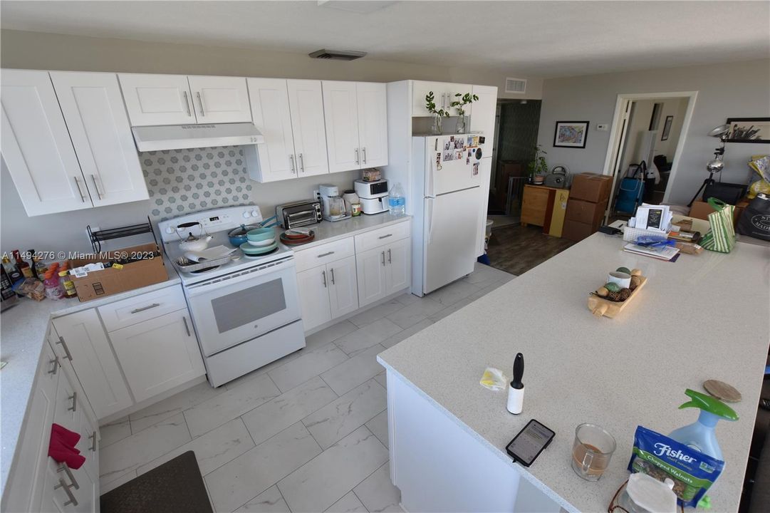 Recently Rented: $1,950 (2 beds, 2 baths, 1194 Square Feet)