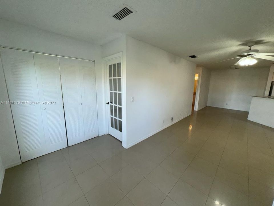 Recently Rented: $1,700 (1 beds, 1 baths, 712 Square Feet)