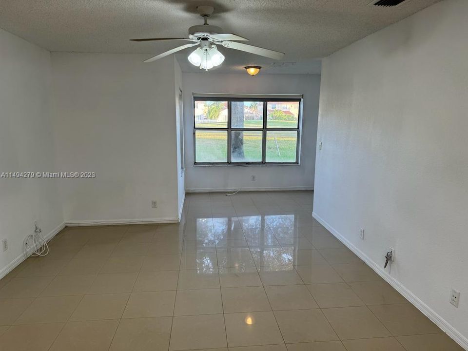 Recently Rented: $1,700 (1 beds, 1 baths, 712 Square Feet)