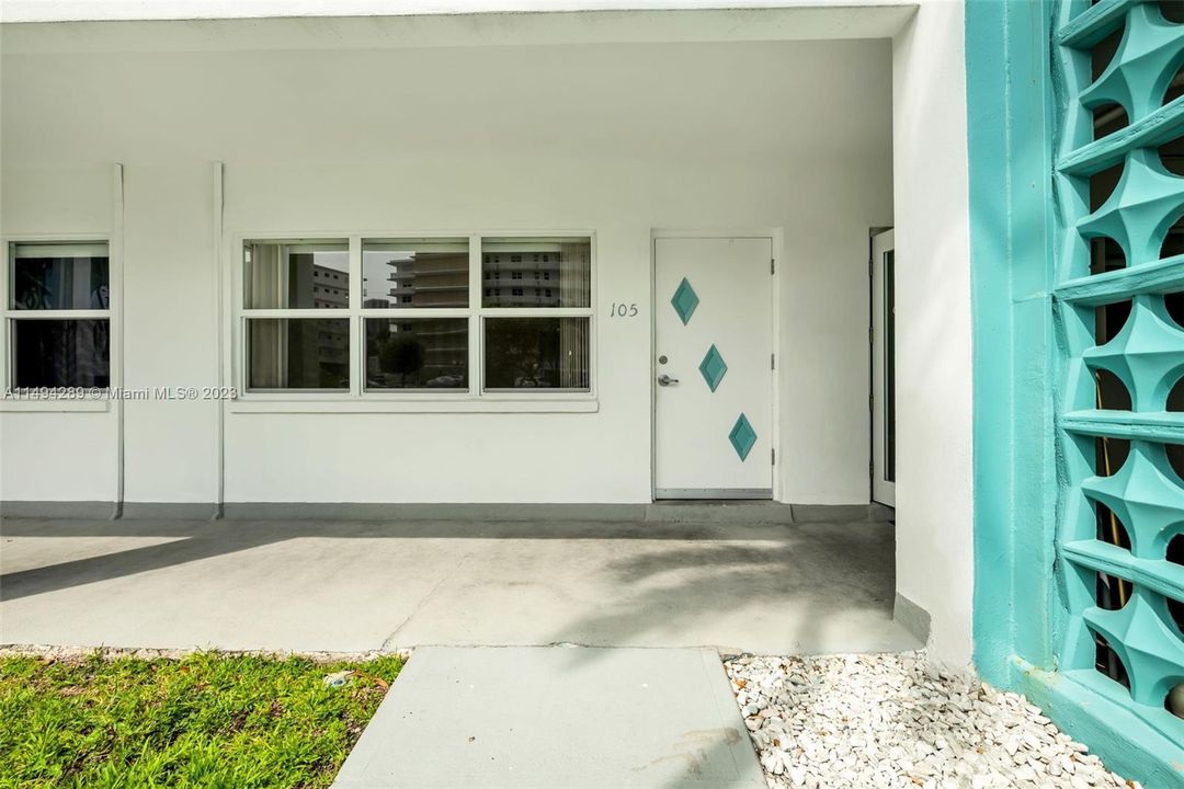 Recently Sold: $179,900 (1 beds, 1 baths, 650 Square Feet)