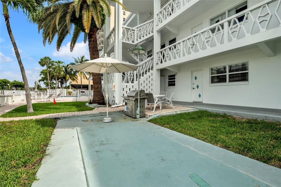 Recently Sold: $179,900 (1 beds, 1 baths, 650 Square Feet)