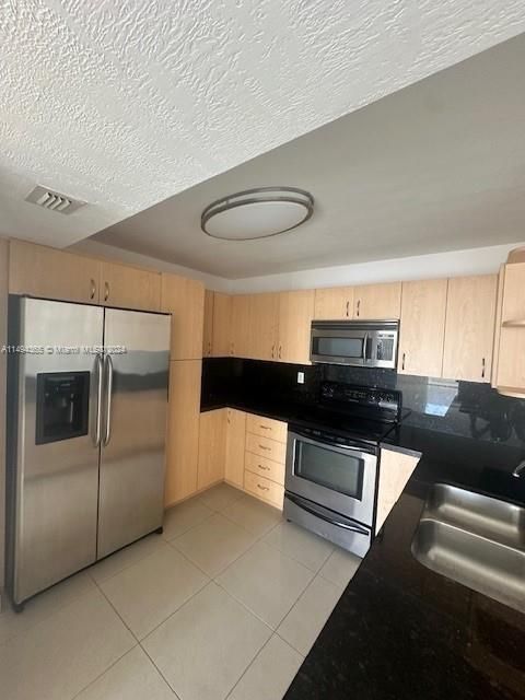 Недавно арендовано: $2,200 (1 спален, 1 ванн, 766 Квадратных фут)