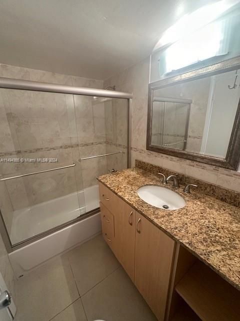 Недавно арендовано: $2,200 (1 спален, 1 ванн, 766 Квадратных фут)