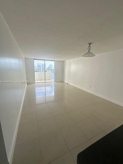 Недавно арендовано: $2,200 (1 спален, 1 ванн, 766 Квадратных фут)