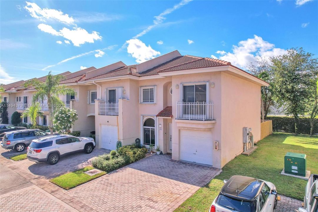 最近售出: $590,000 (3 贝兹, 3 浴室, 1790 平方英尺)