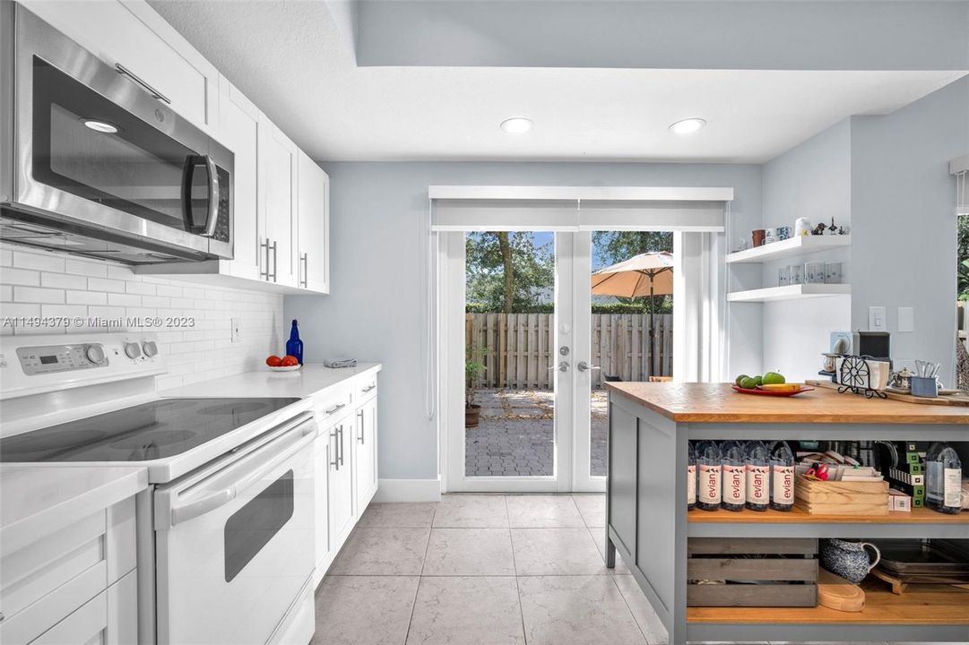 最近售出: $590,000 (3 贝兹, 3 浴室, 1790 平方英尺)