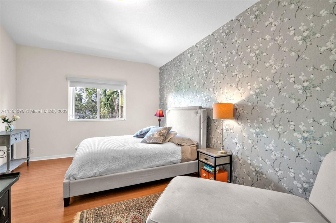 最近售出: $590,000 (3 贝兹, 3 浴室, 1790 平方英尺)