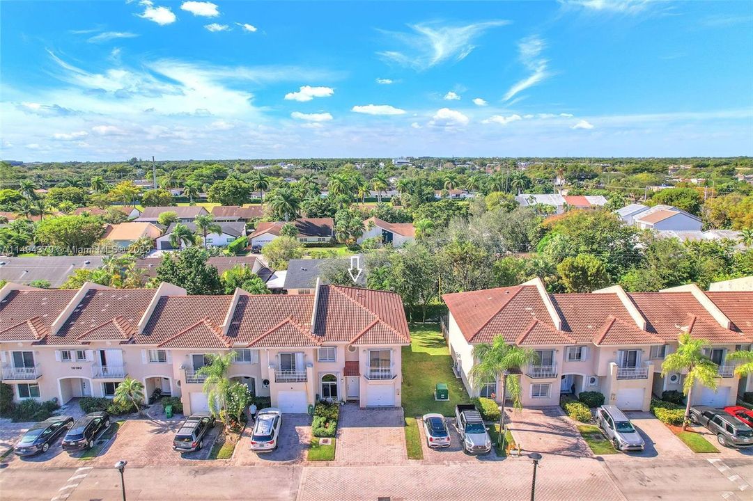 最近售出: $590,000 (3 贝兹, 3 浴室, 1790 平方英尺)